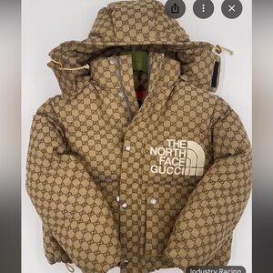 🔥 Billie Ellish The North Face Tan Monogram Puffer 🔥